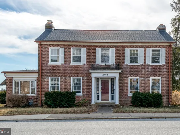 204 W Main St, Dallastown, PA 17313
