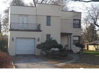 2809 Woodworth Pl, Hazel Crest, IL 60429
