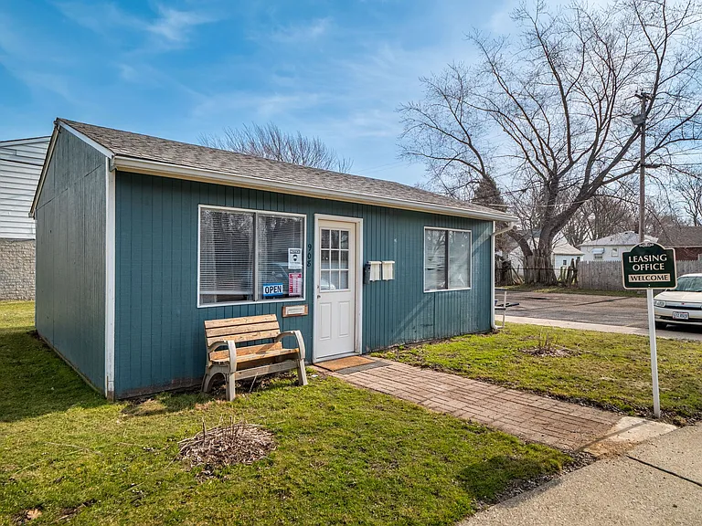 Hollydale — Photo 12