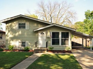 2211 Horeb Ave, Zion, IL 60099