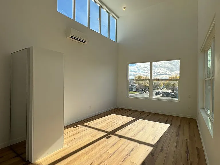 404 E Windsor Ct #1 — Photo 22