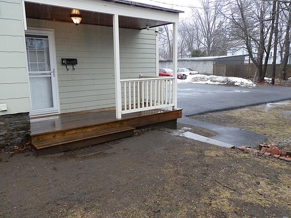 2nd image of 81 Bay St #3