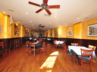 1374 W Grand Ave, Chicago, IL 60642