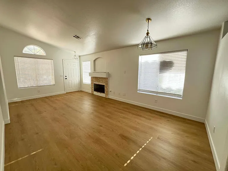 7116 Old Village Ave — Photo 27