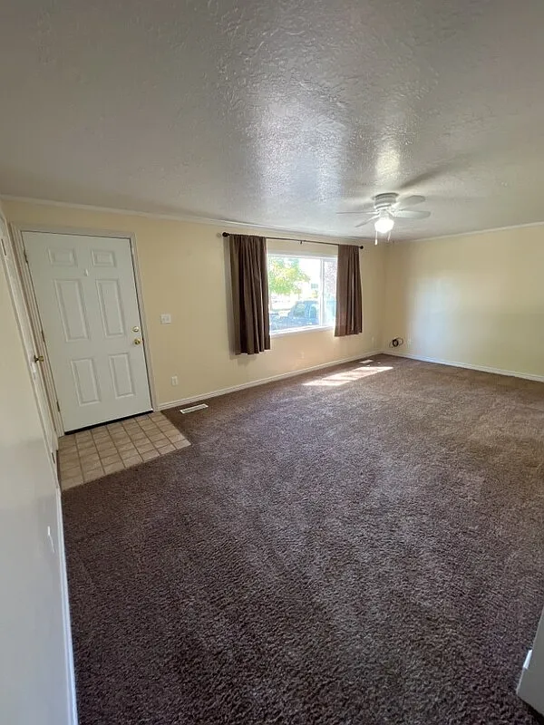 4 bed, 2.0 bath, 1862 sqft, $1,650 — Photo 2