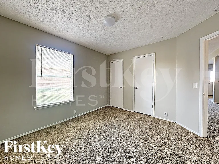 1600 Shady Shores Dr — Photo 13
