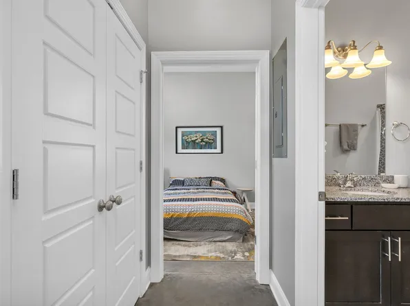 Bailey Row - 2105, 2105 Bailey Ave #101, Chattanooga, TN 37404