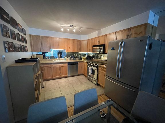 3rd image of 25 Camp St APT 3