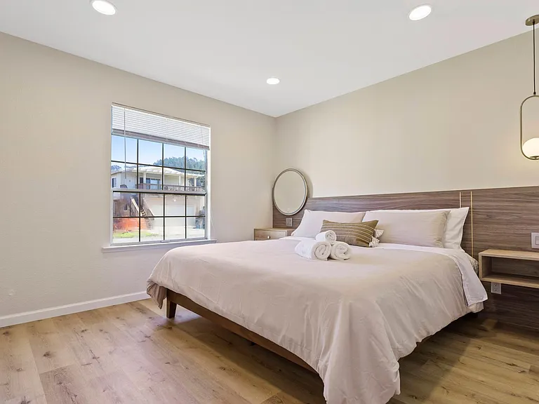 350 Buckingham Rd — Photo 14