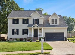 27 Thoroughbred Dr, Hampton, VA 23666