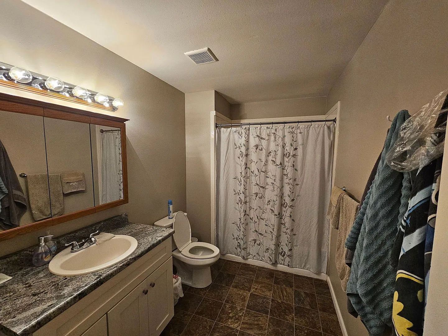 3 Bed/2bath Duplex For Rent in Orem! — Photo 3