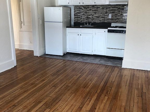 Stock photos, layout and finishes are different, updated photos coming soon