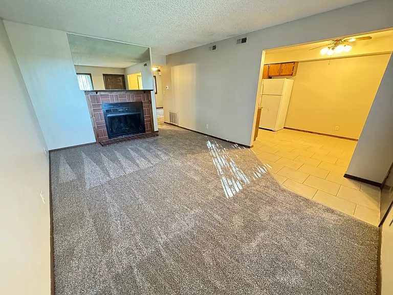 1802 Knox St #3 — Photo 8
