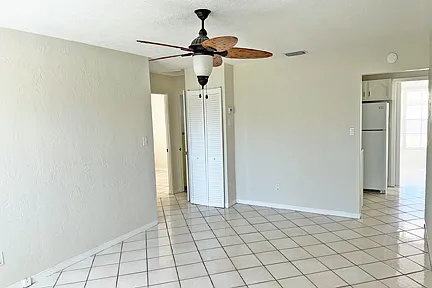 21 Tropical Dr — Photo 5