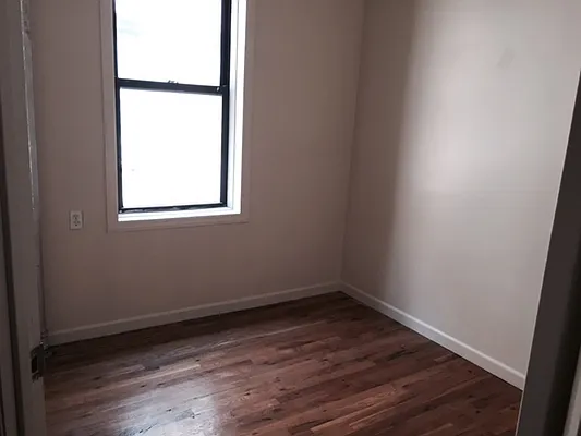 Rented by Premier Metro Realty Corp | media 43