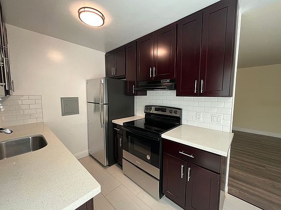 3rd image of 1350 Golden Gate Ave #2