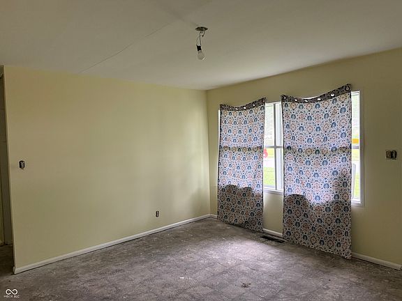 3rd image of 4830 N Kitley Ave