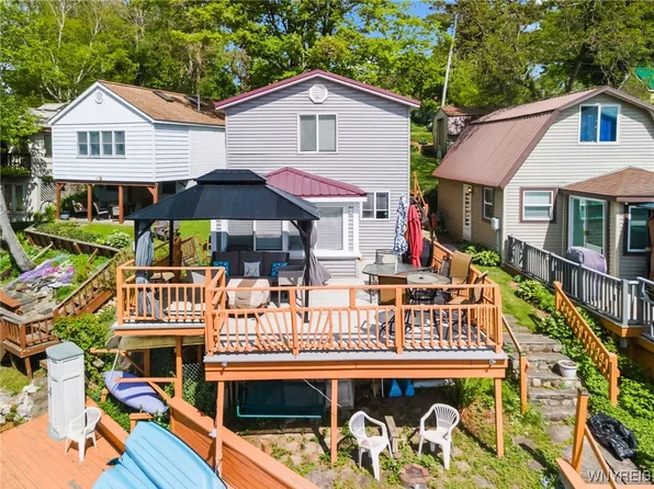328 Lakeview Blvd, Machias, NY 14101