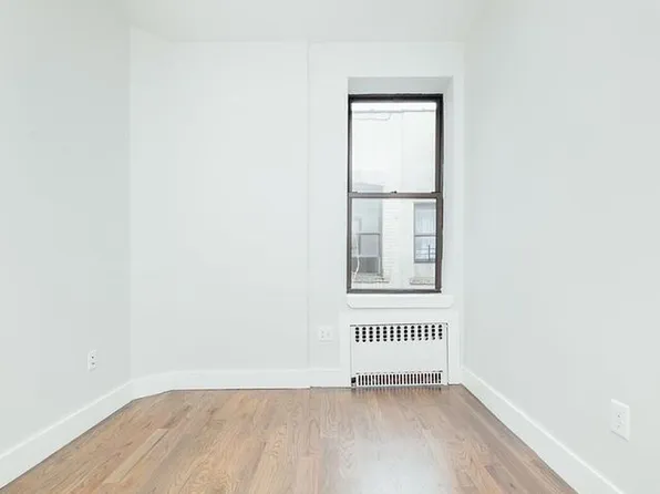 411 Chauncey Street image 12 of 17