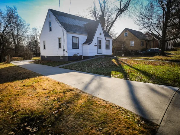 8 Lloyd Ave, Florence, KY 41042