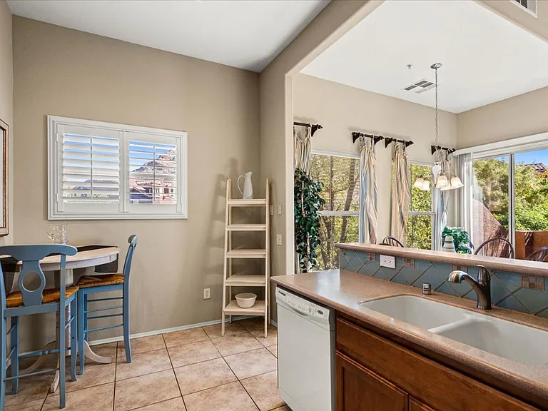 3975 N Hualapai Way #281 — Photo 12