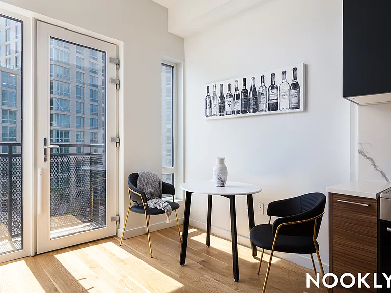45-57 Davis St #303 — Photo 3