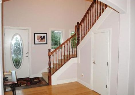 3rd image of 15510 NE 39th St