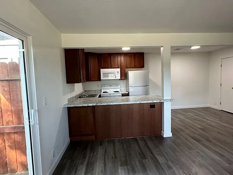 lakeside835 — Photo 7