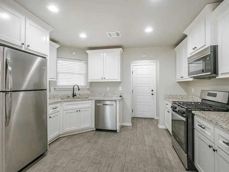 13987 Periwinkle Dr — Photo 9
