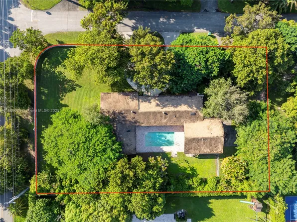 6201 SW 114th St, Pinecrest, FL 33156