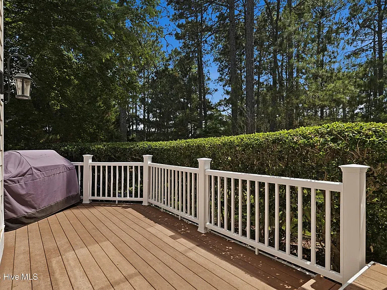 120 Woodenbridge Ln — Photo 38