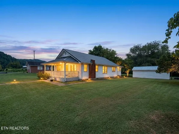 245 Kelly Rd, Pennington Gap, VA 24277
