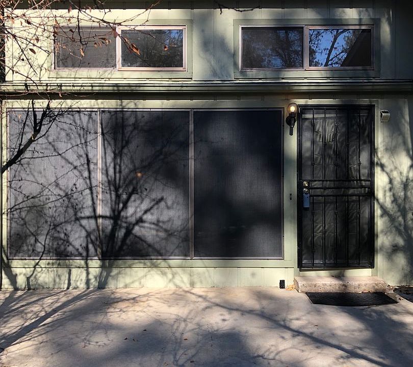 1st image of 440 Joseph St Unit 2