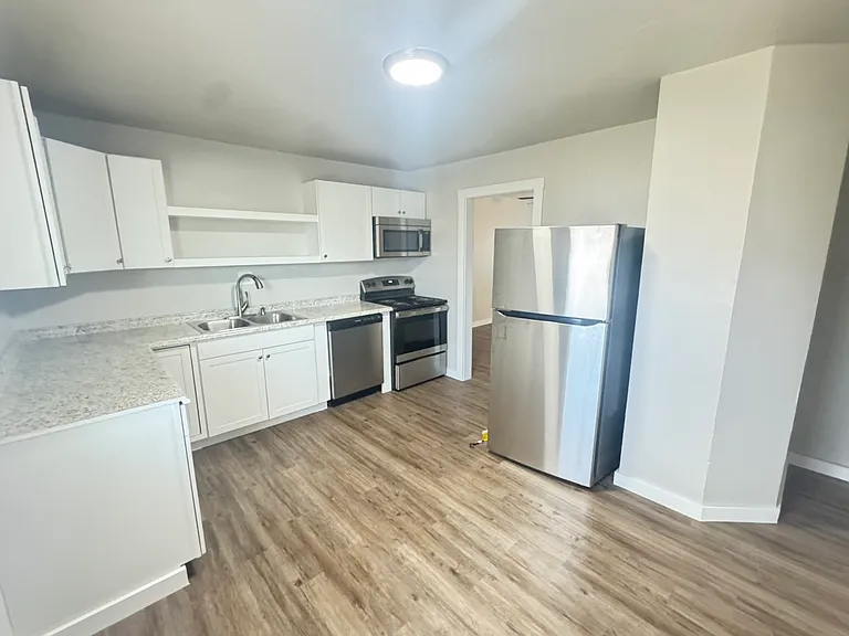 1615 N Ellison Ave #4 — Photo 5
