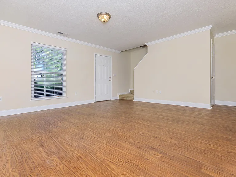 Mission Ridge Apartments — Photo 9