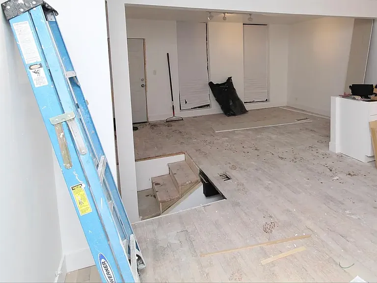 923 S Carpenter St #1F — Photo 6