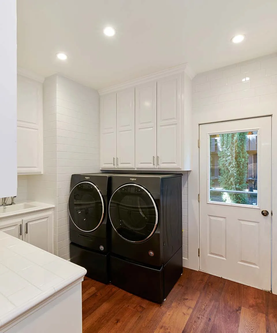 3 bed, 2.5 bath, 2608 sqft, $15,000 — Photo 4