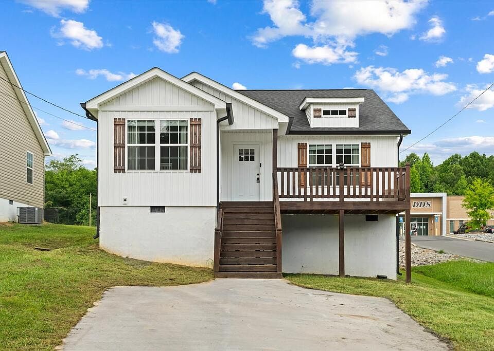 1st image of 229 Wagner Dr
