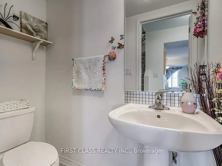 629 Laking Ter — Photo 20