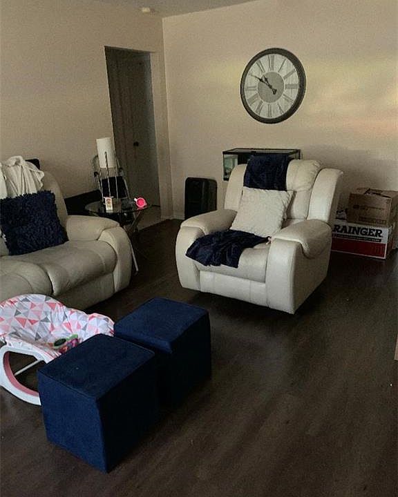 2nd image of 3913 SE 15th Pl APT 2A
