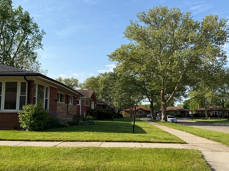 21830 Kipling Ave — Photo 43