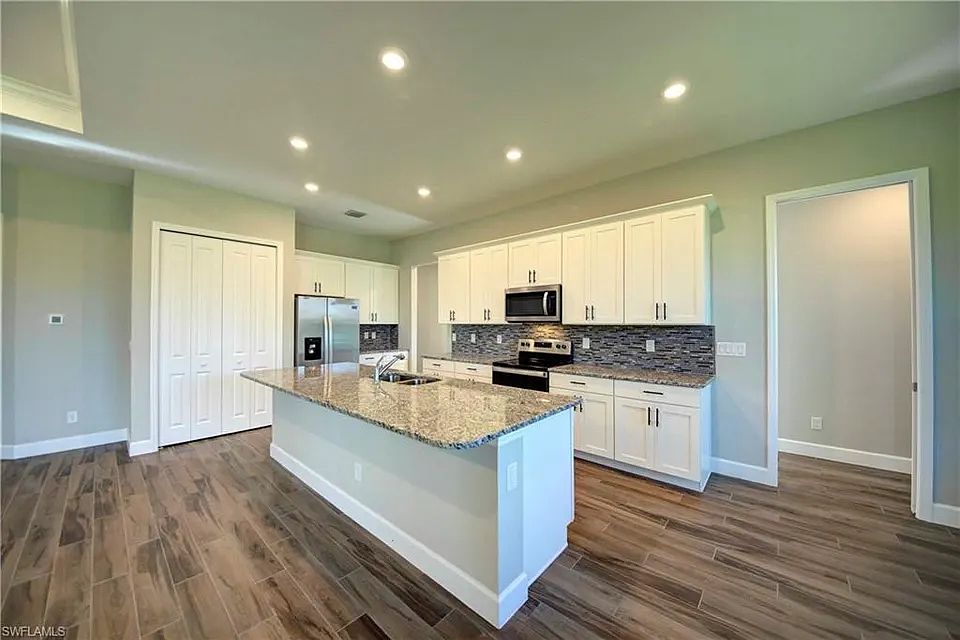 2nd image of 1110 NE 7th Pl