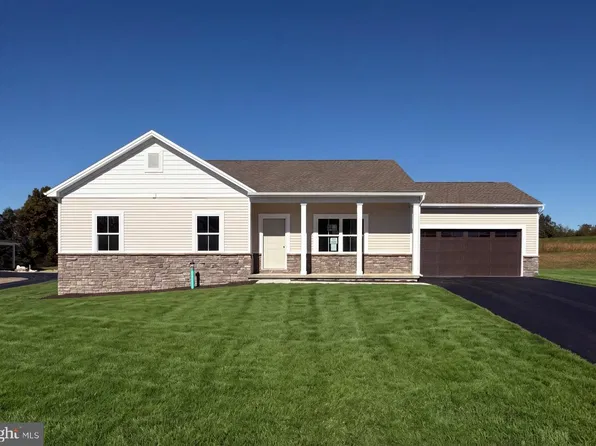 1497 Sherry Dr, Chambersburg, PA 17202