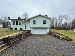 47 Sunrise Acres Cir, Grafton, WV 26354