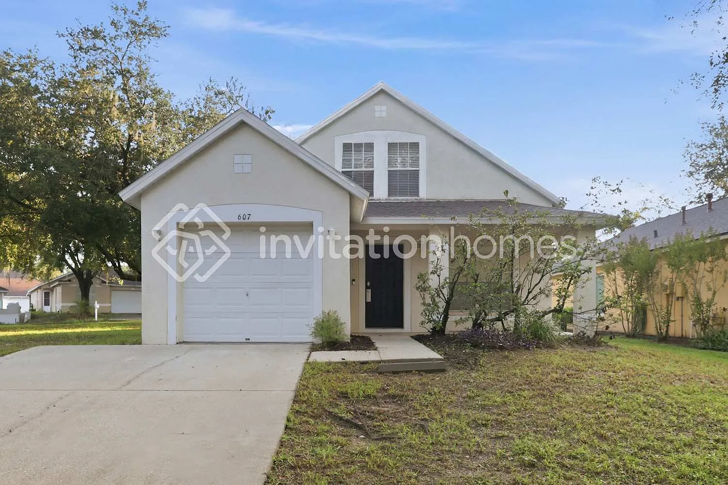607 Cape Cod Cir Valrico, FL 33594 — Photo 1