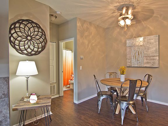 4th image of 1000 Valley Bluff Dr #358-01