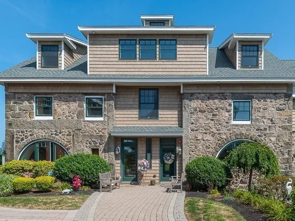 152 Water St Unit 13, Danvers, MA 01923