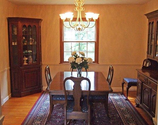 4th image of 255 Longfellow Ave