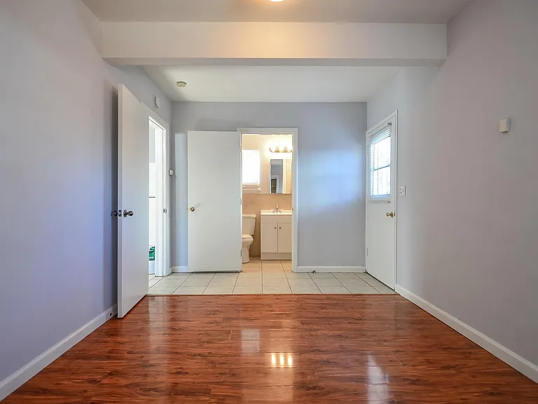 641 Loranne Ave #B — Photo 10