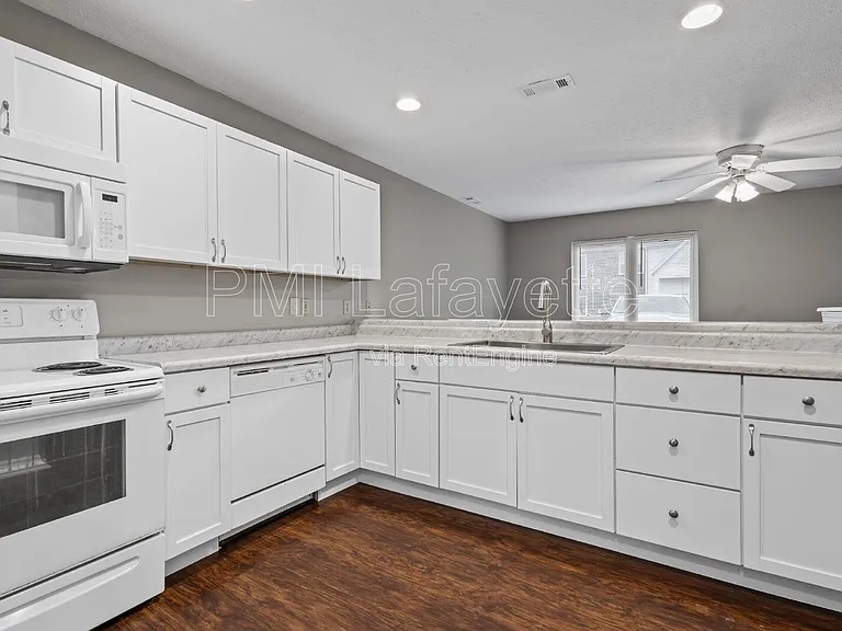 3524 Bethel Dr — Photo 2